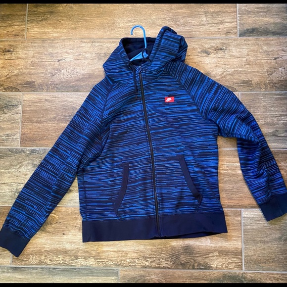 Nike zip up jacket - Picture 2 of 5